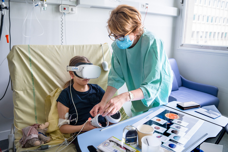 Apporter l'art au chevet d'enfants hospitalisés en France