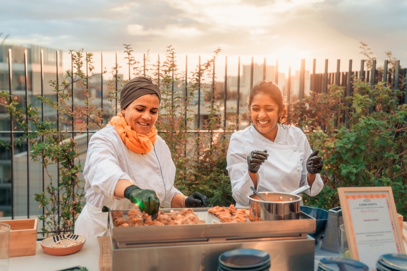 Former les femmes défavorisées aux métiers culinaires