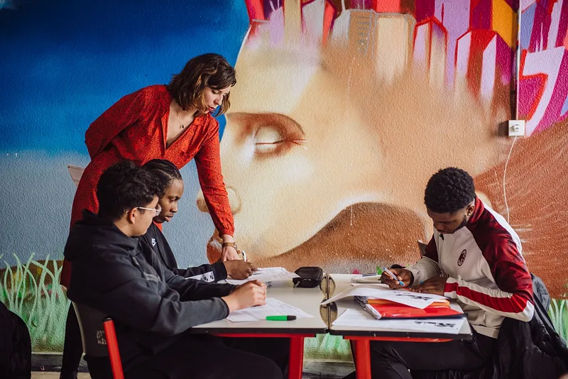 Training new teachers for priority zones