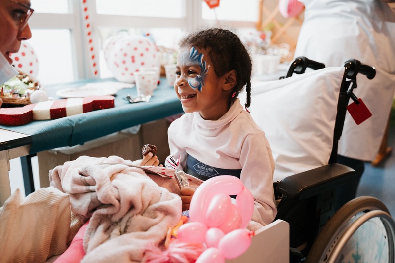 200 Christmases in 200 Hospitals