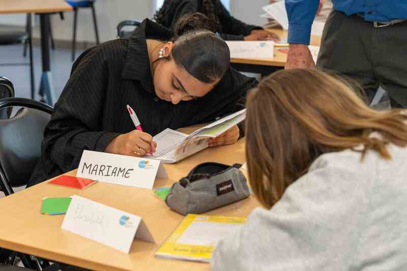 Encourage students' confidence and desire to learn