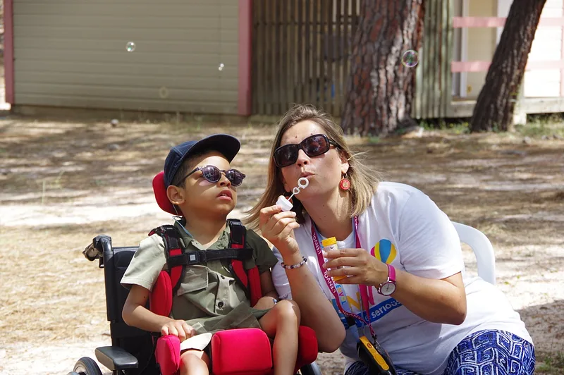 Organizing recreational stays for sick children in France