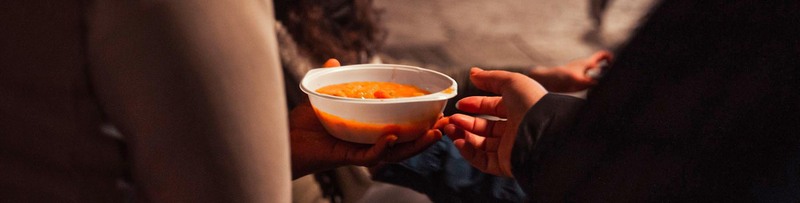 Victory for Utopia 56 against anti-food distribution bylaws in Paris.